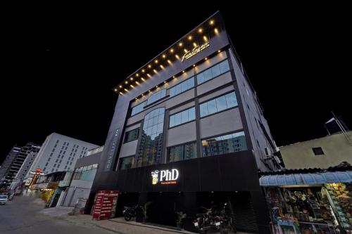 super townhouse fantasea hotels near omr
