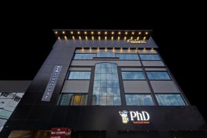 super townhouse fantasea hotels near omr
