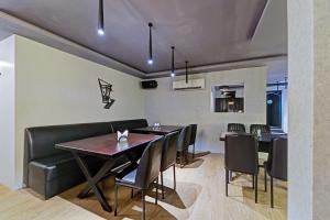 super townhouse fantasea hotels near omr
