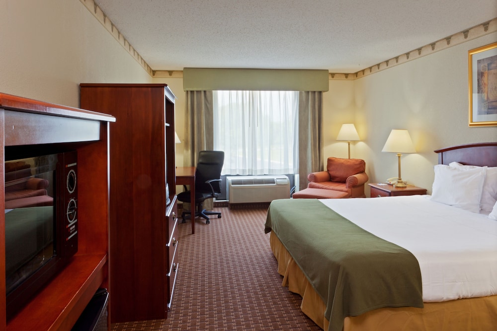 holiday inn express north east by ihg