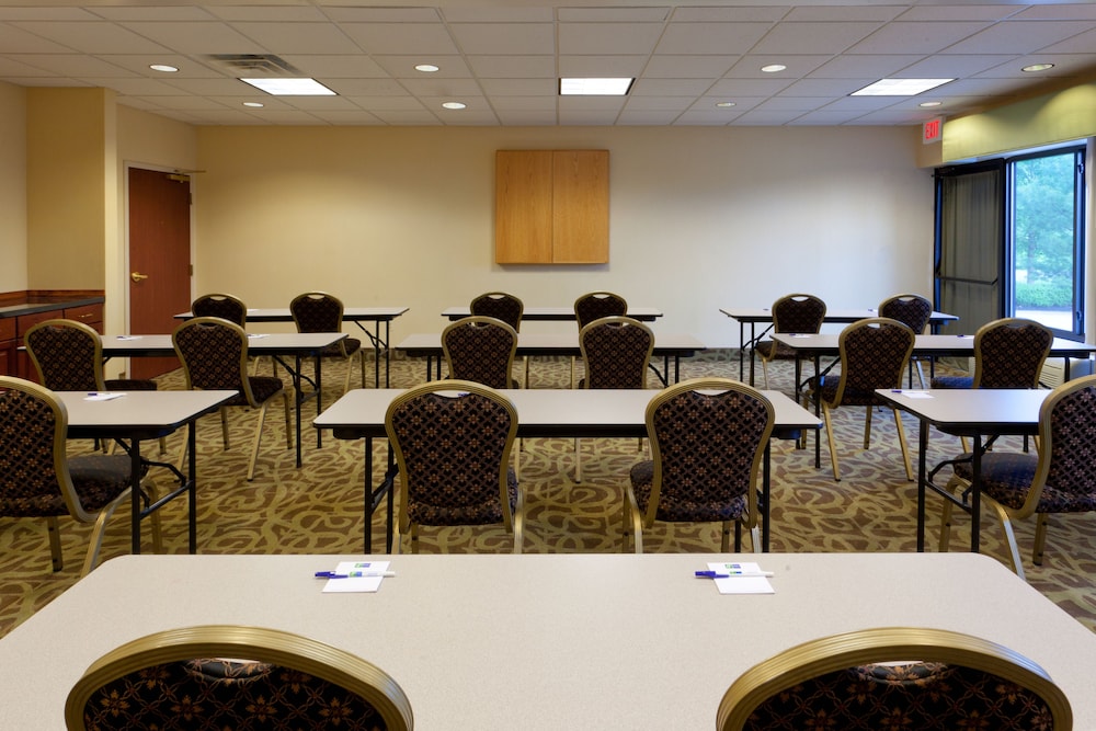 holiday inn express north east by ihg