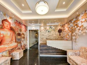 capital o hotel subhadarsan