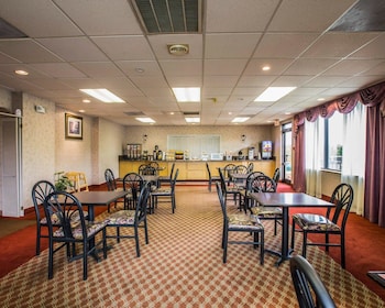 americas best value inn pilot mountain