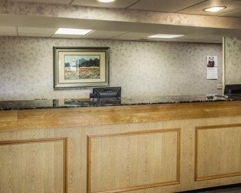 Americas Best Value Inn Pilot Mountain,Pilot Mountain>>Mount Airy,2 star