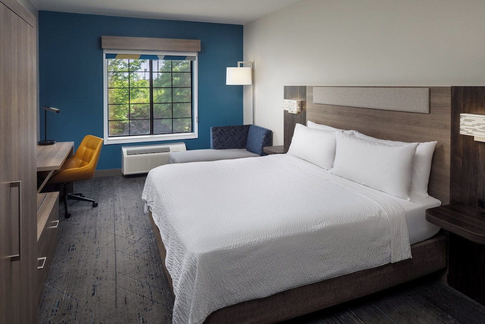 holiday inn express and suites albermarle by ihg