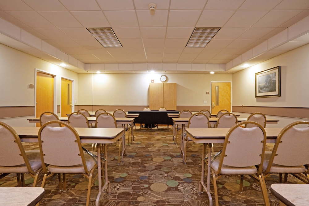 holiday inn express and suites albermarle by ihg