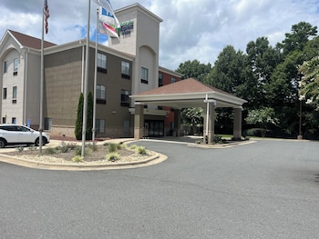 holiday inn express and suites albermarle by ihg