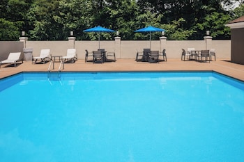 Holiday Inn Express & Suites Albermarle By Ihg,Salisbury>>Albemarle,3 star