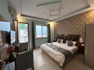 hotel kaanha residency inn by shree krishna hospitality