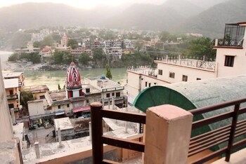 Hotel Madhusudan,Rishikesh>>Dehradun,3 star