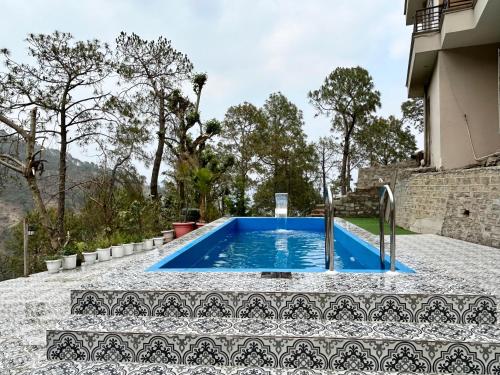 the lalitas majestic pines