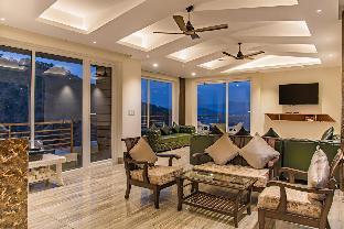 the lalitas majestic pines