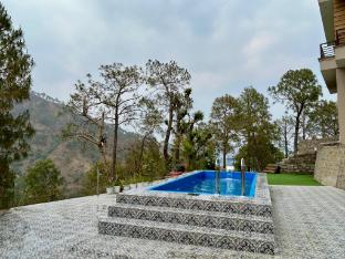 the lalitas majestic pines