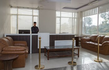 manuni inn riverside hotel