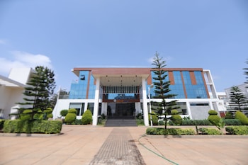 vrr hotels and convention centre