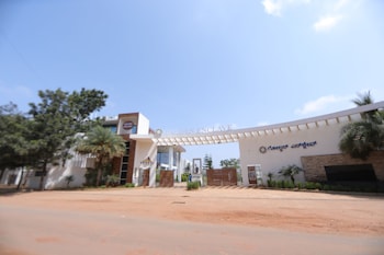 vrr hotels and convention centre