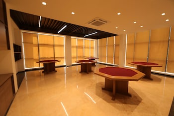 vrr hotels and convention centre