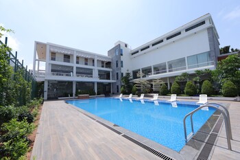 vrr hotels and convention centre