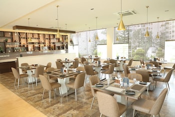 vrr hotels and convention centre