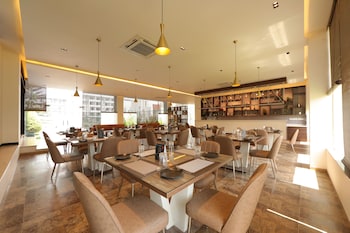 vrr hotels and convention centre