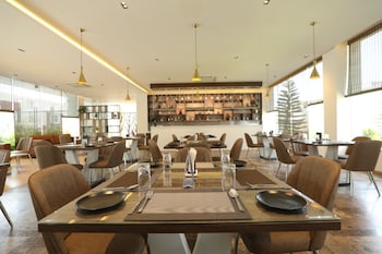 vrr hotels and convention centre