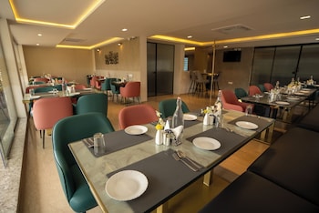 vrr hotels and convention centre