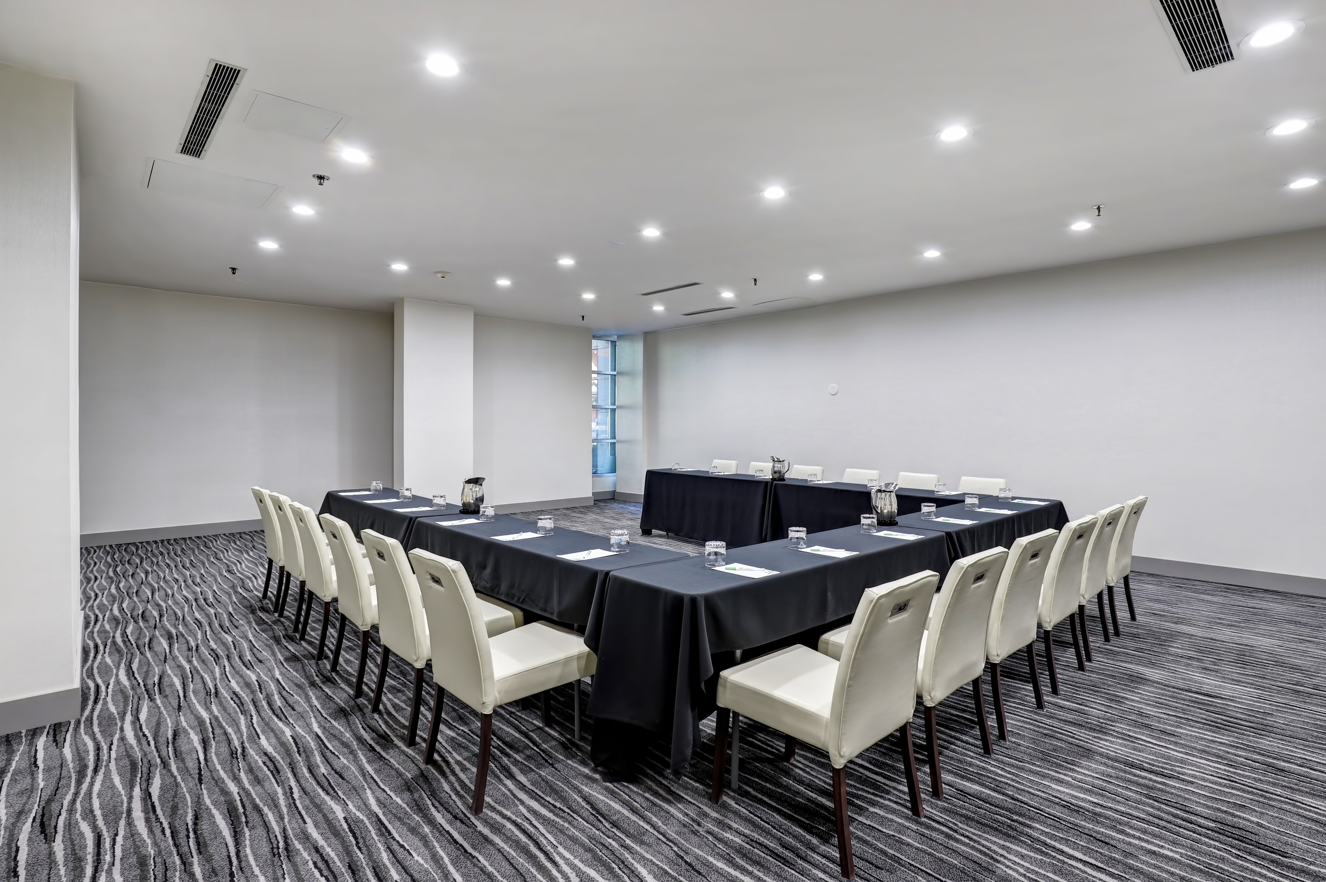 holiday inn ottawa dwtn parliament hill by ihg
