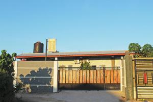 amor homestay near eltari international airport mitra reddoorz