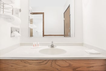 super 8 by wyndham chillicothe