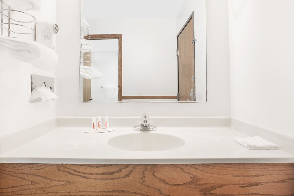 super 8 by wyndham chillicothe