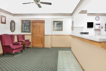 Super 8 By Wyndham Chillicothe,Missouri>>Chillicothe,2 star
