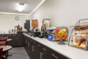 super 8 by wyndham chillicothe