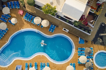 flamingo beach resort