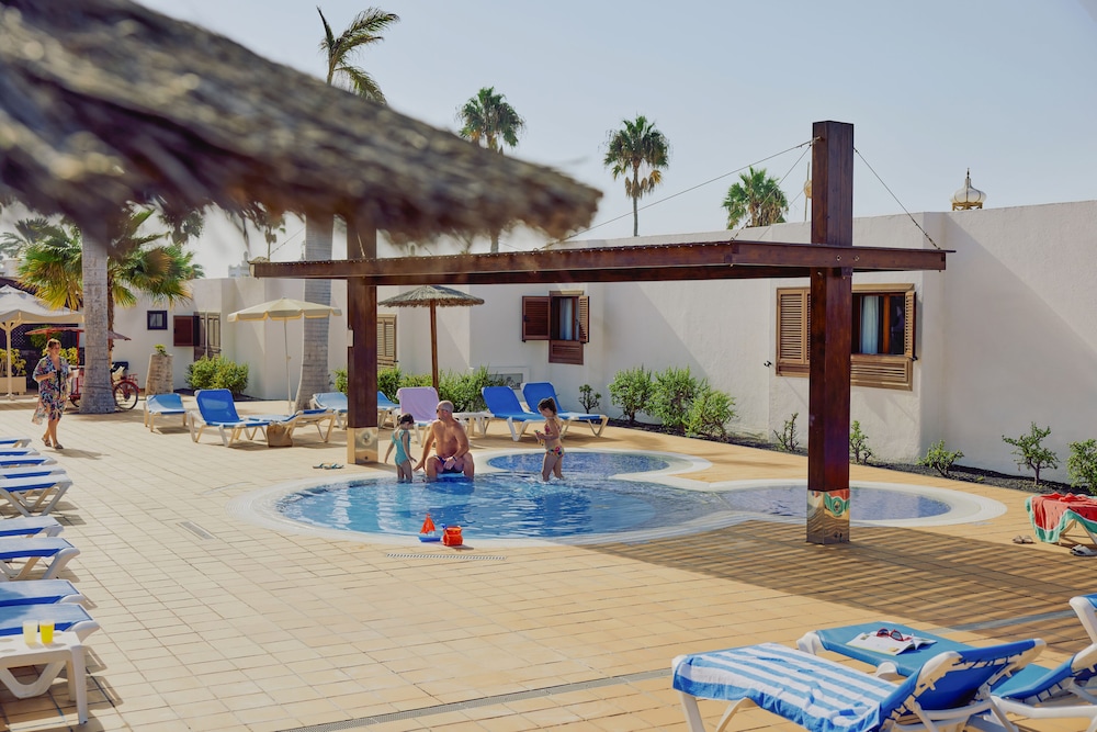 flamingo beach resort