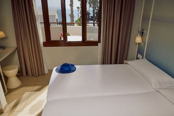 flamingo beach resort