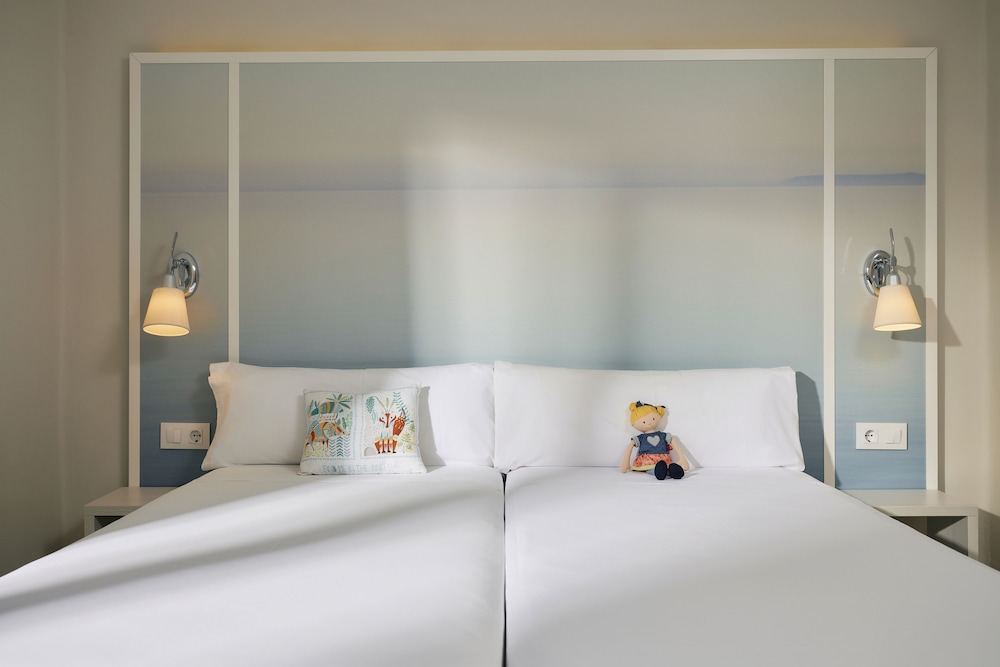 flamingo beach resort