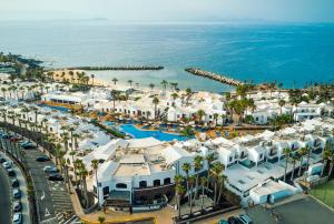 Flamingo Beach Resort,,3 star