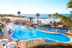 flamingo beach resort