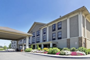 quality inn and suites boone university area