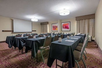 hampton inn tampa international airport westshore