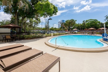 hampton inn tampa international airport westshore