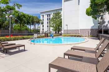 hampton inn tampa international airport westshore