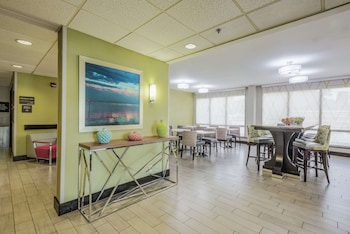 hampton inn tampa international airport westshore