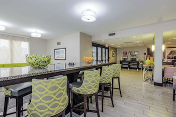 hampton inn tampa international airport westshore