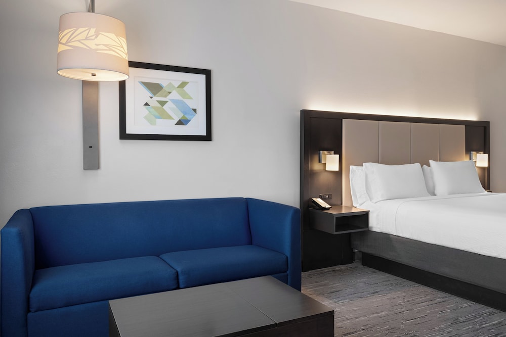 holiday inn express and suites tampa east ybor city