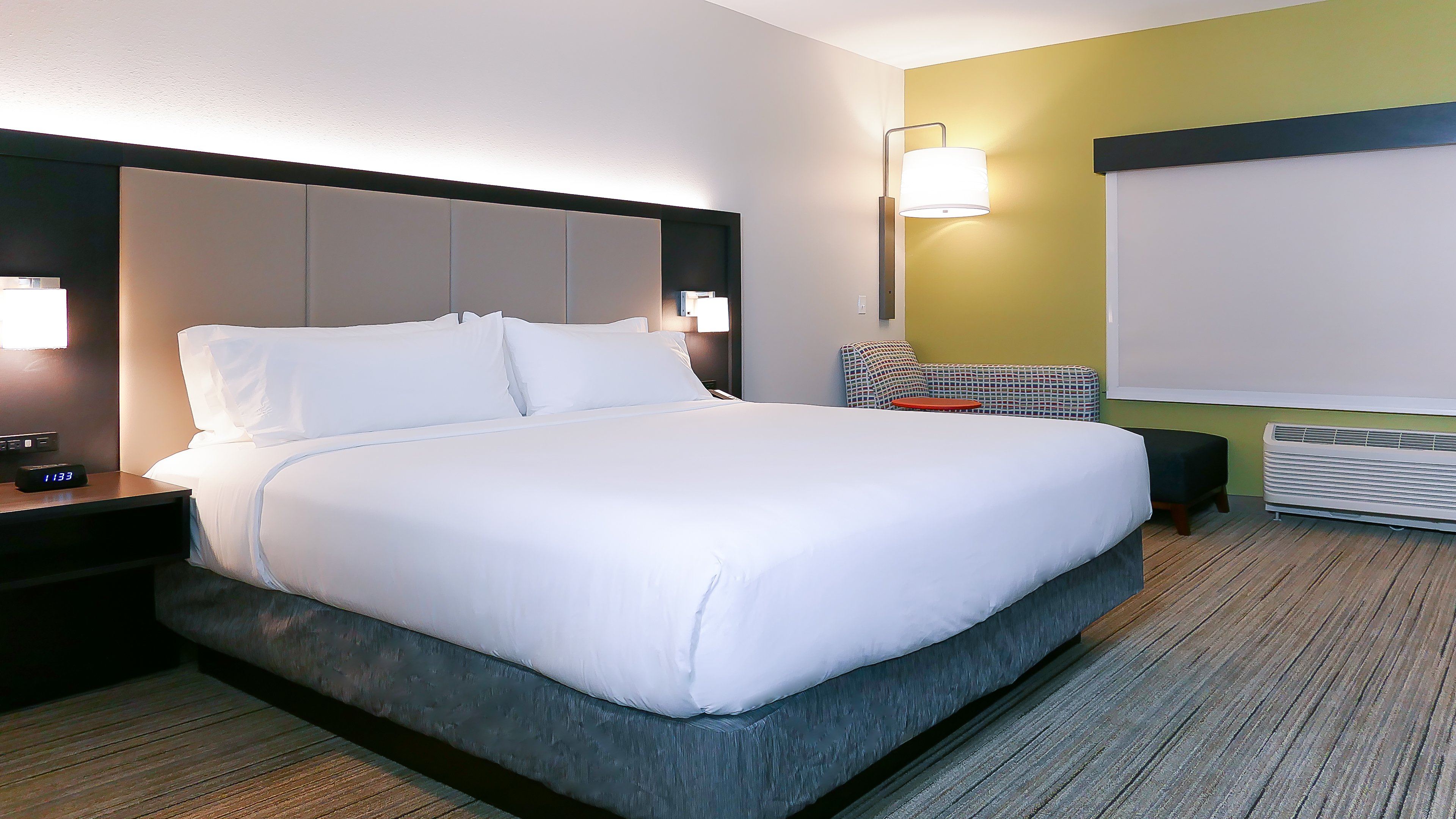 holiday inn express and suites tampa east ybor city