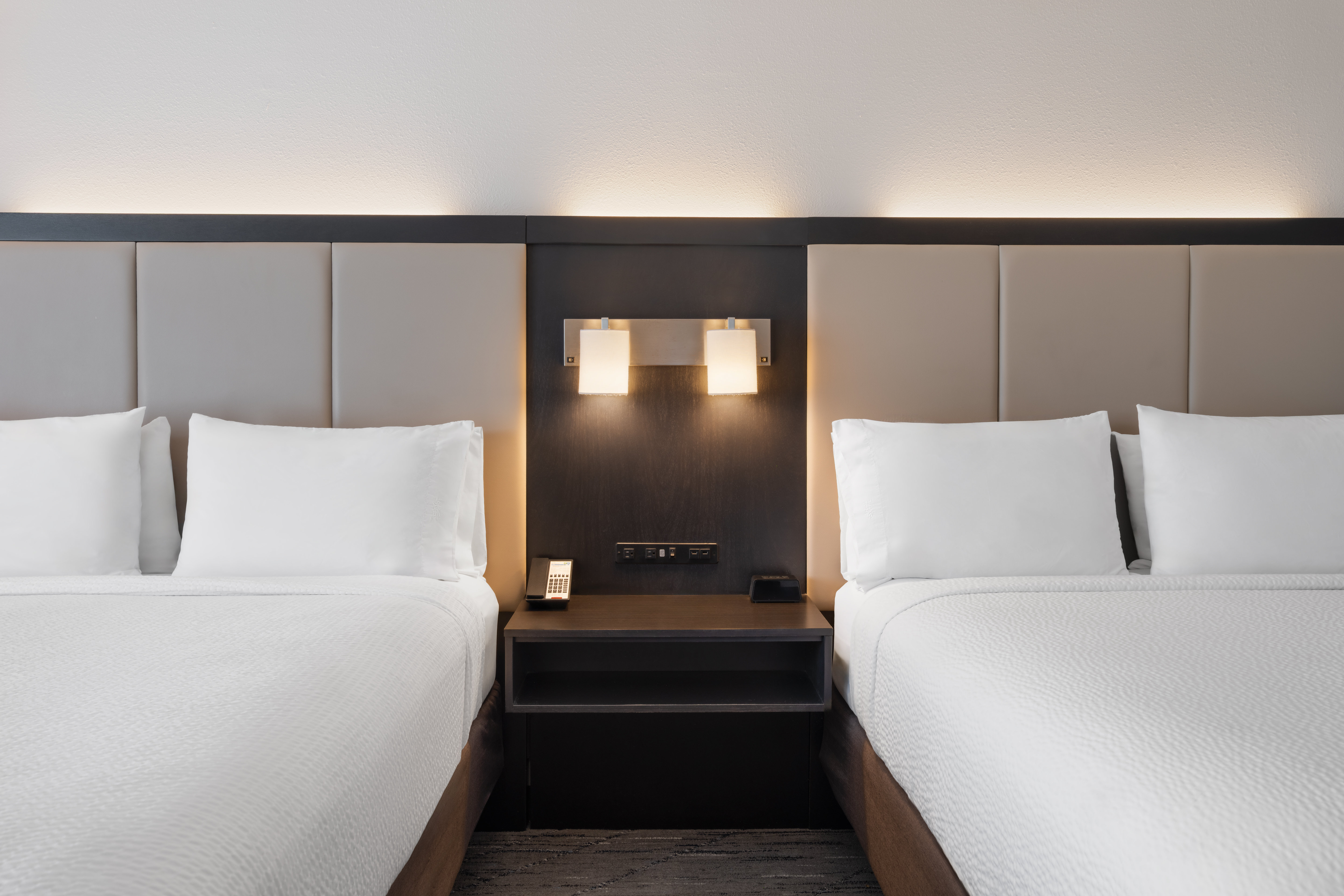holiday inn express and suites tampa east ybor city