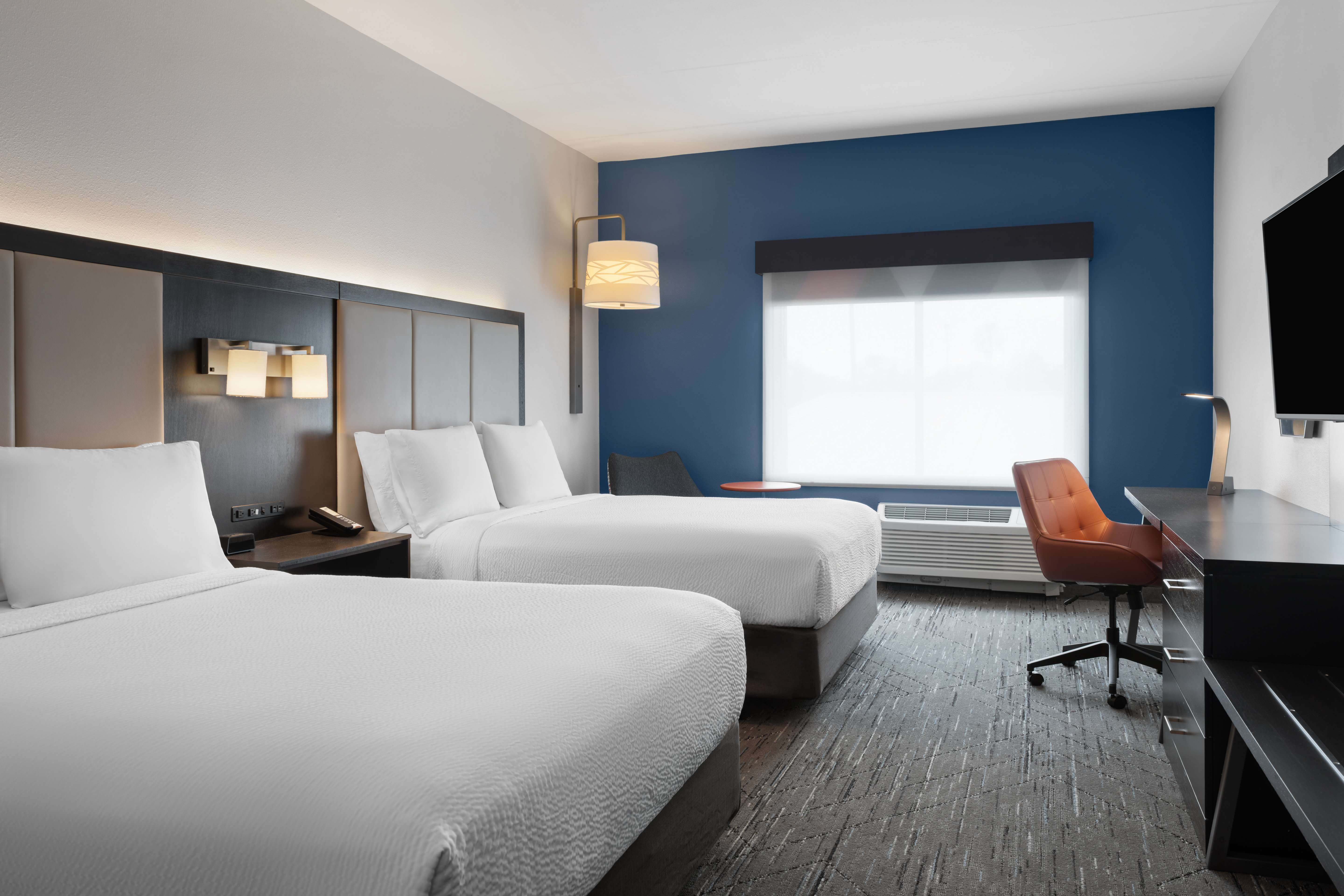 holiday inn express and suites tampa east ybor city