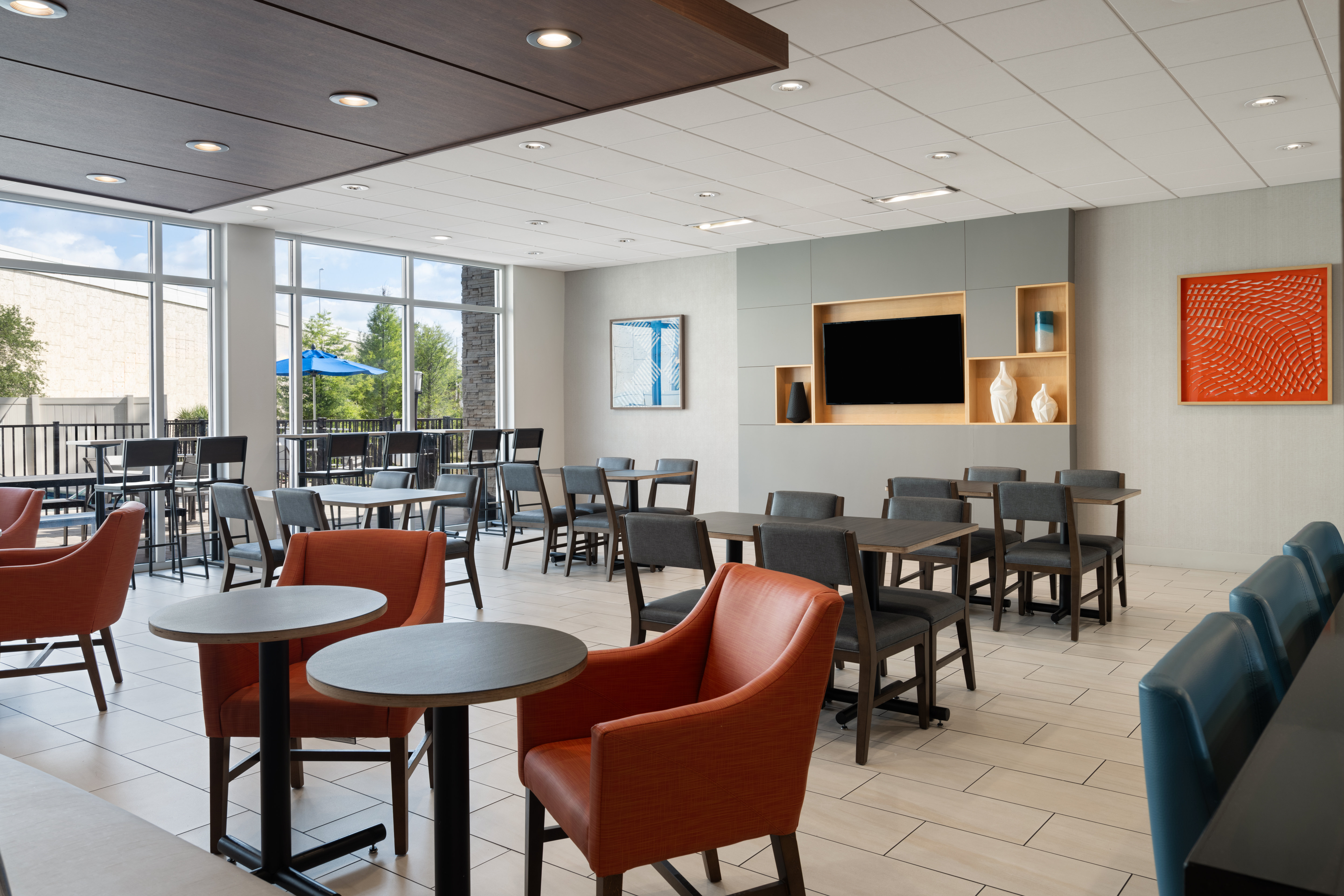 holiday inn express and suites tampa east ybor city
