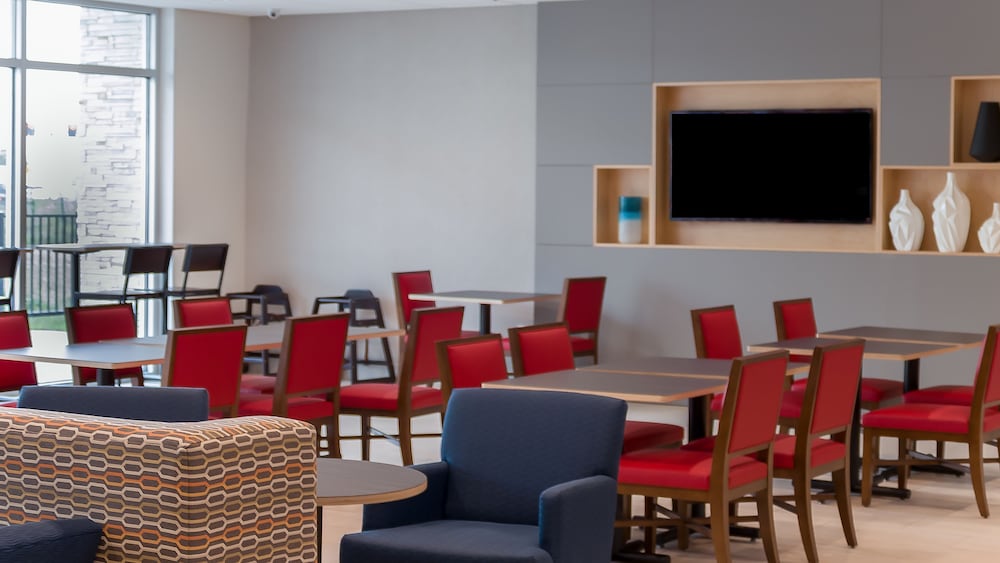 holiday inn express and suites tampa east ybor city